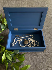 KEEPSAKE BOX