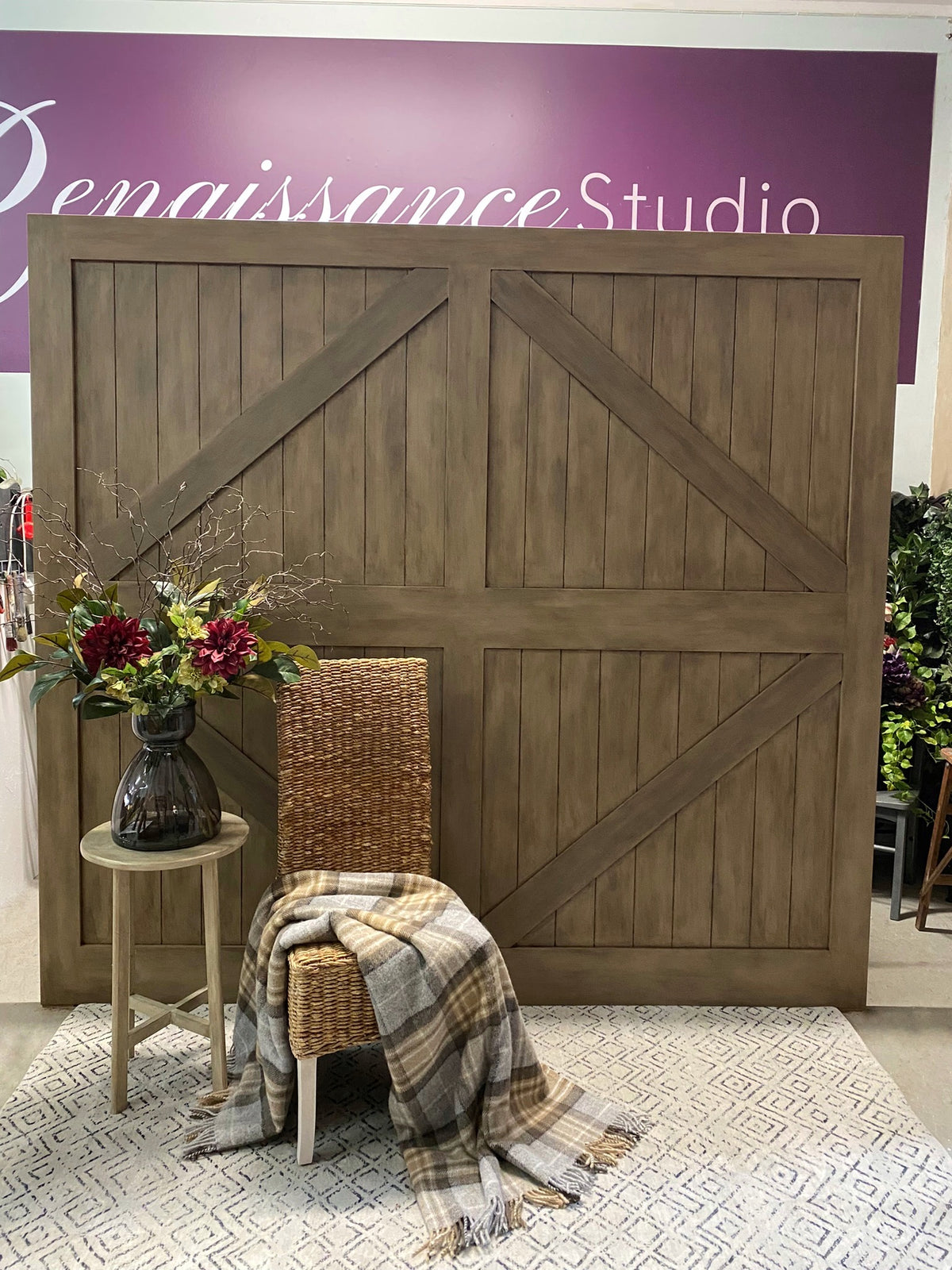 BARN DOOR