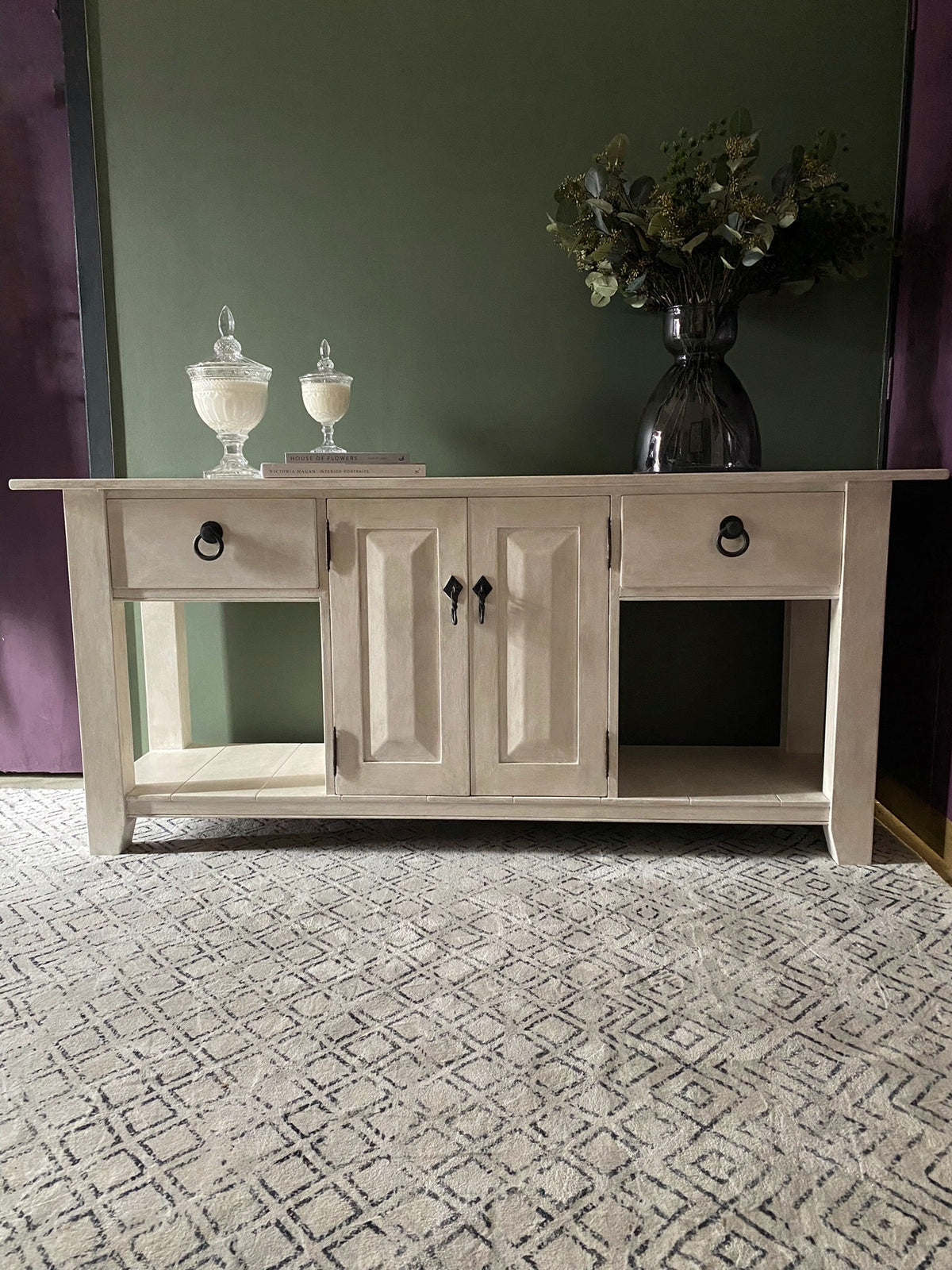 SIDEBOARD