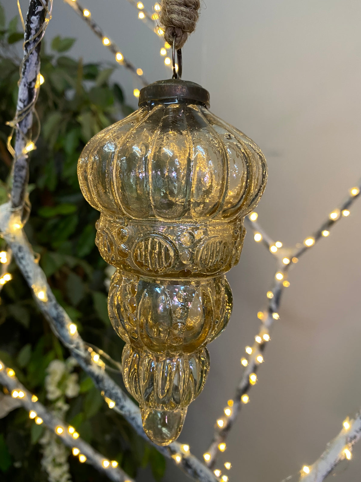 GOLD ICICLE GLASS BAUBLE