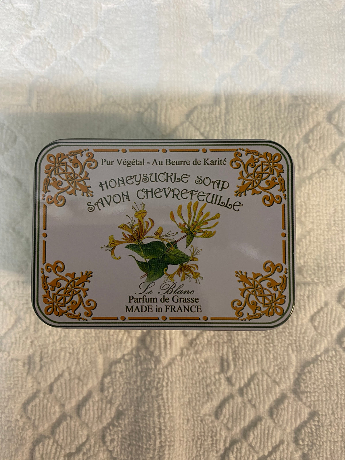 LE BLANC SINGLE - SCENTED SOAP IN A TIN
